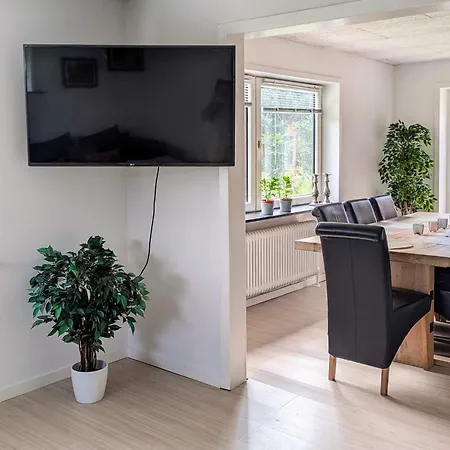 Дом отдыха 6 Person In Грам