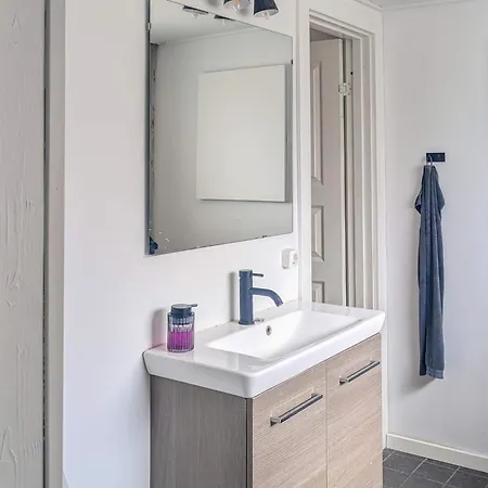 Дом отдыха 6 Person In *